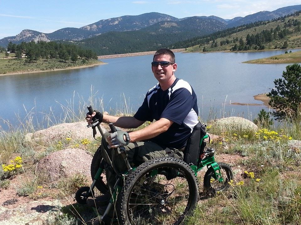 Exploring Colorado, USA thanks to his Mountain Trike off road wheelchair